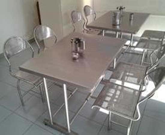 4 Seated Dinning Table